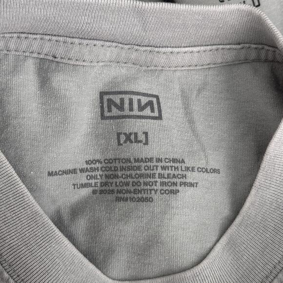 Nine Inch Nails Peel It Back Tour Shirt Mens XL 2025 Concert Merch Graphic Tee - Picture 3 of 12
